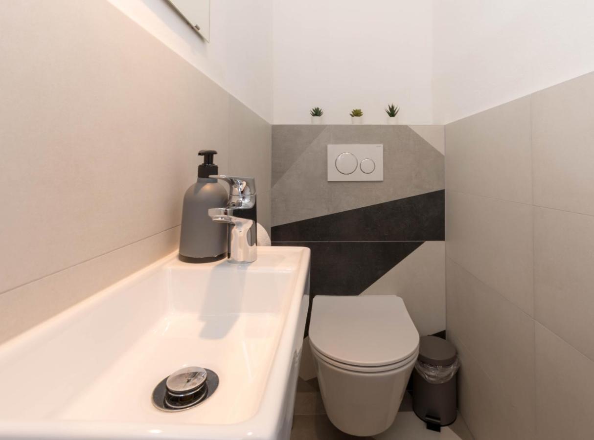 Nona Mileva Apartment Pula Eksteriør billede